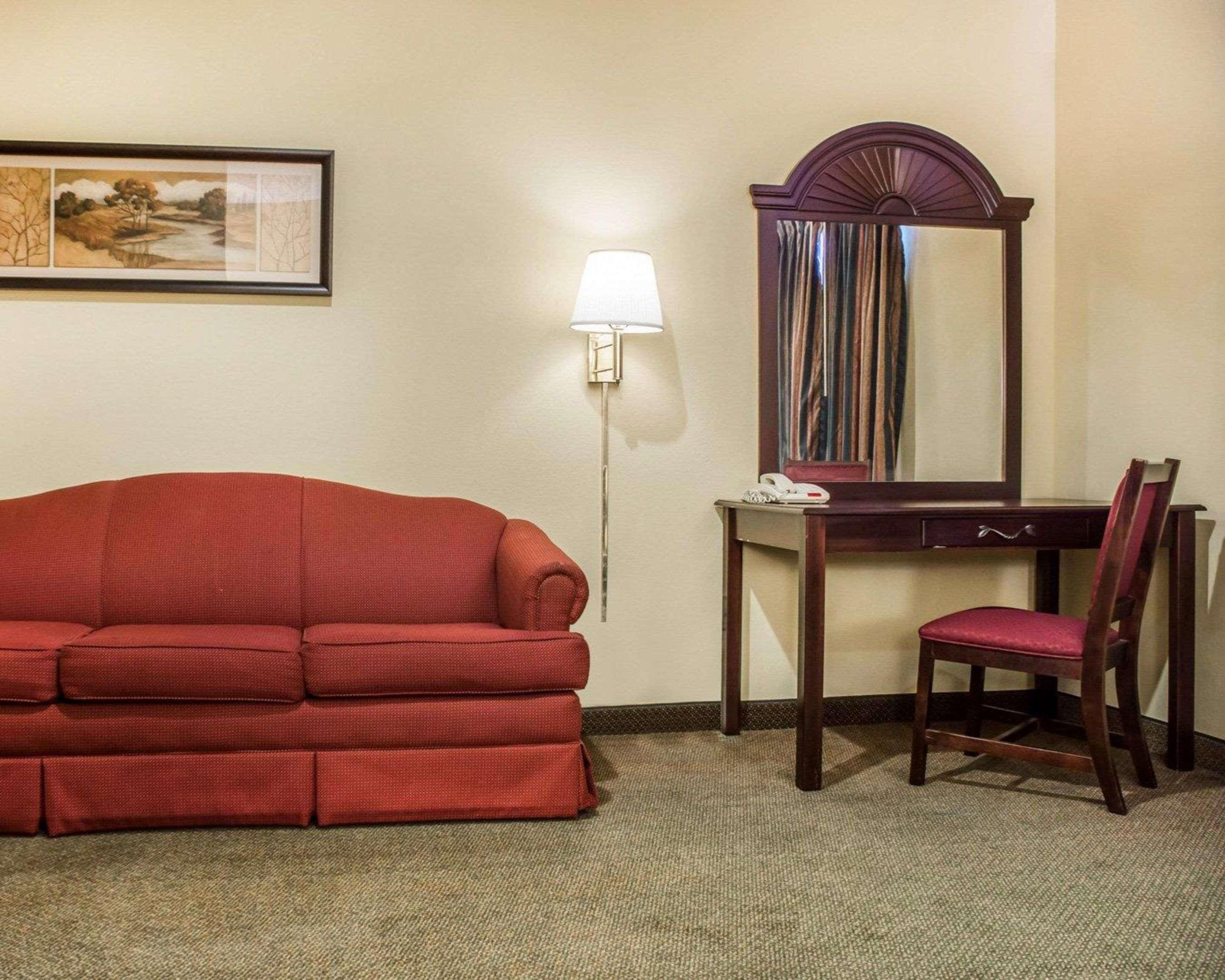 Econo Lodge & Suites Airport North Syracuse Eksteriør billede