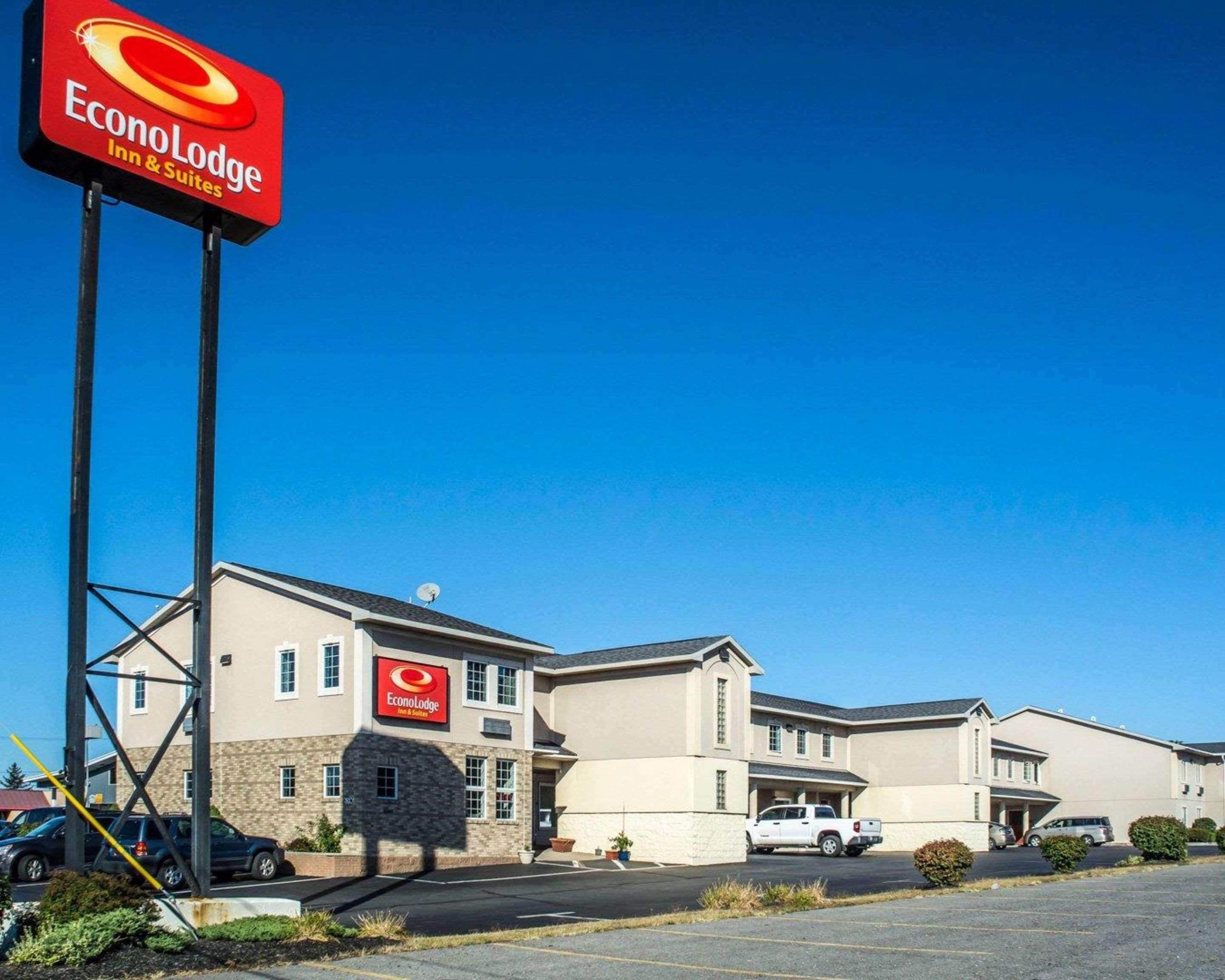 Econo Lodge & Suites Airport North Syracuse Eksteriør billede